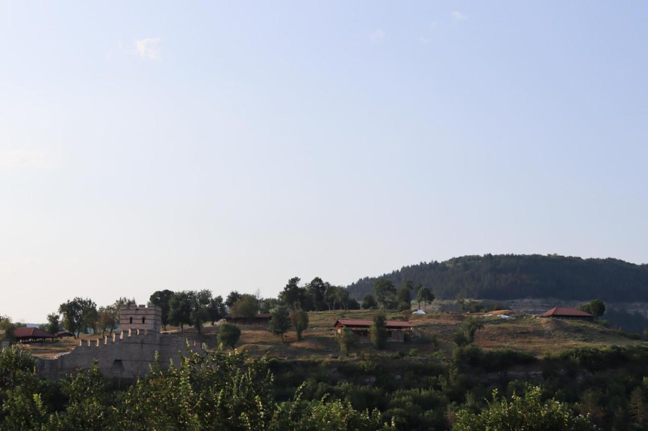 Tsarevets Apartament-Veliko Tarnovo Luaran gambar